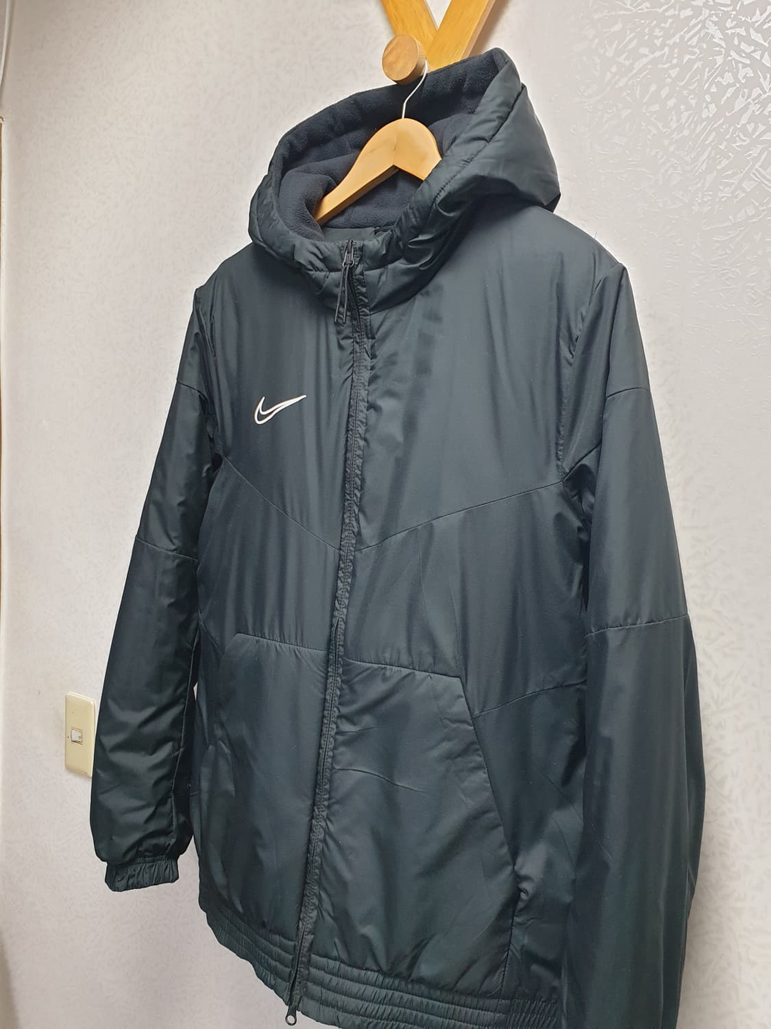 [남95~100] 나이키 드라이아카데미 후드패딩 블랙 상품이미지2