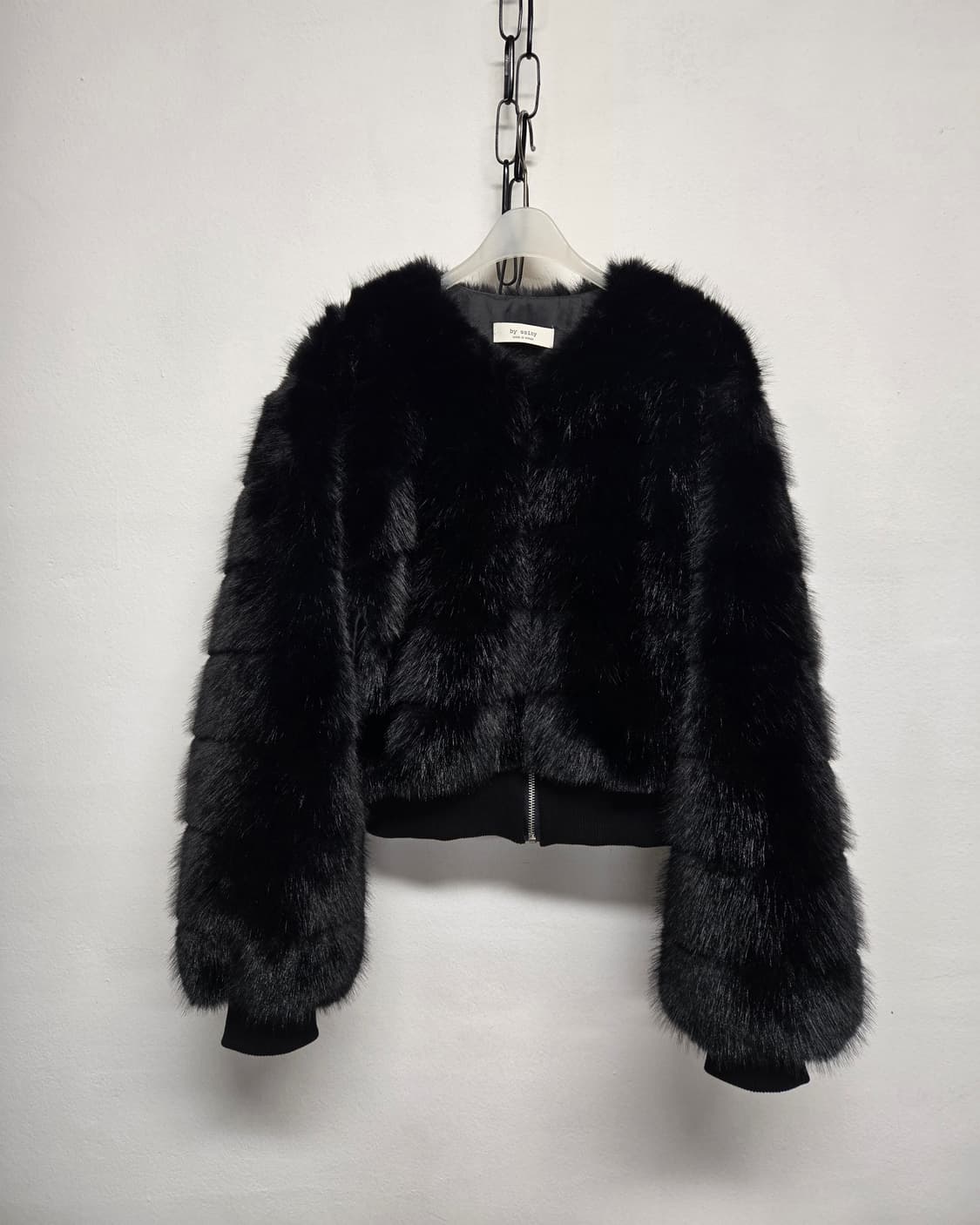 바이씨니 by ssiny 블랙 크롭 퍼 자켓 상품이미지1