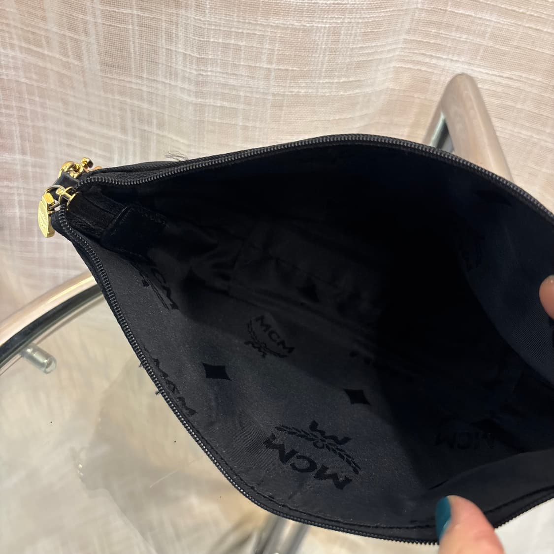 정품 MCM 반달 미니백     상품이미지9