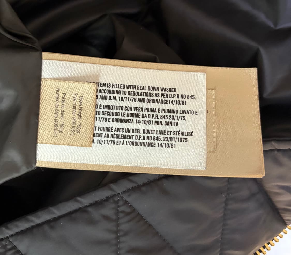 버버리 벨티드 다운자켓 s사이즈 상품이미지3