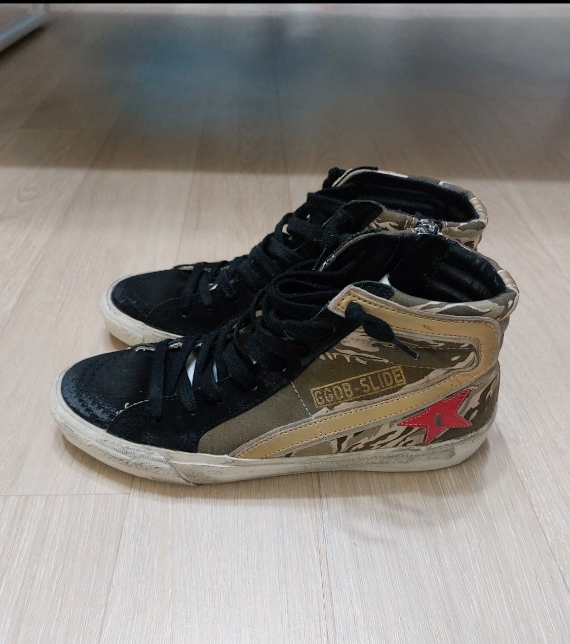 골든구스 슬라이드 하이탑 스니커즈 상품이미지1