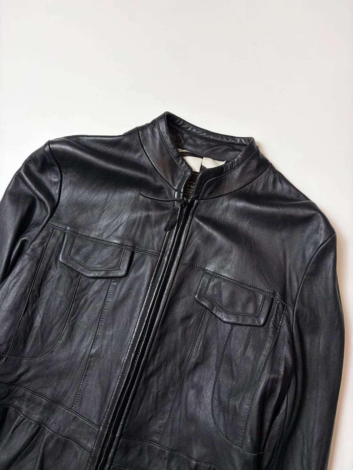 코치 페미닌 크롭 블랙 가죽 자켓 PN9436 상품이미지2