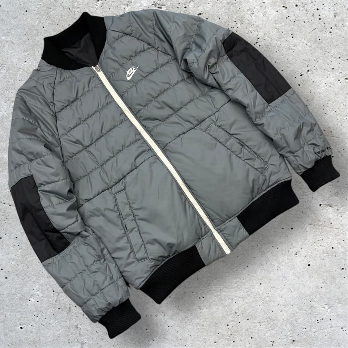 [M] 나이키 써마핏 리버시블 패딩 점퍼 그레이 블랙 B749 상품이미지1