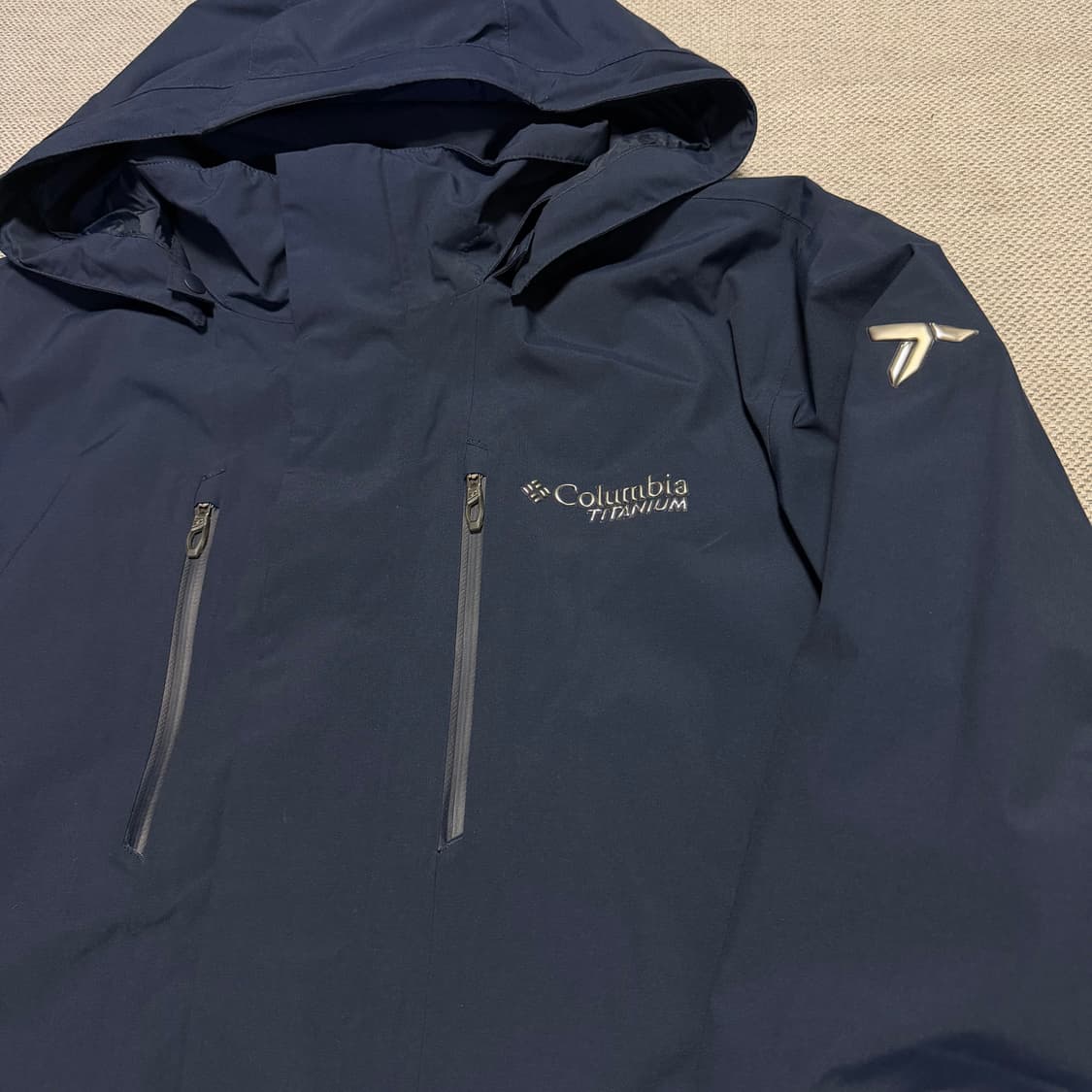 컬럼비아 티타늄 옴니테크 바람막이 자켓 상품이미지3
