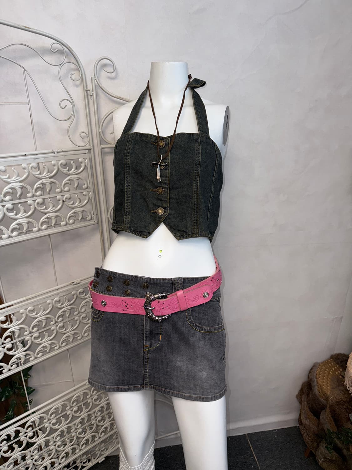 Denim button belted crop halter 슬리브리스 상품이미지1