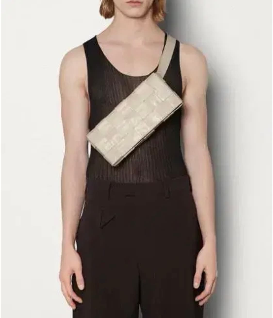 보테가 베네타 스트레치 카세트백 20ss 초판 상품이미지3