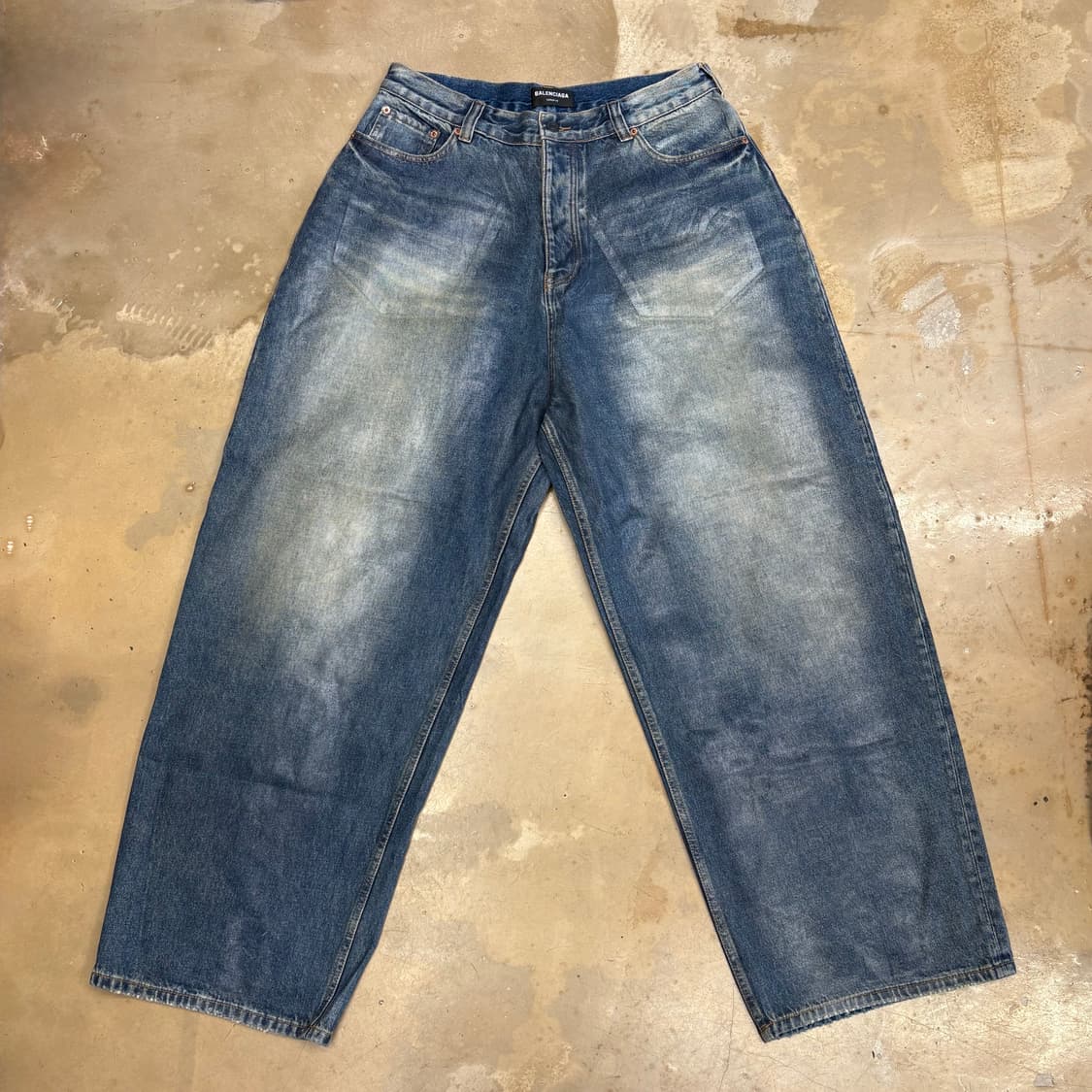 M 발렌시아가 코티드(코팅) 배기 데님 팬츠  상품이미지2