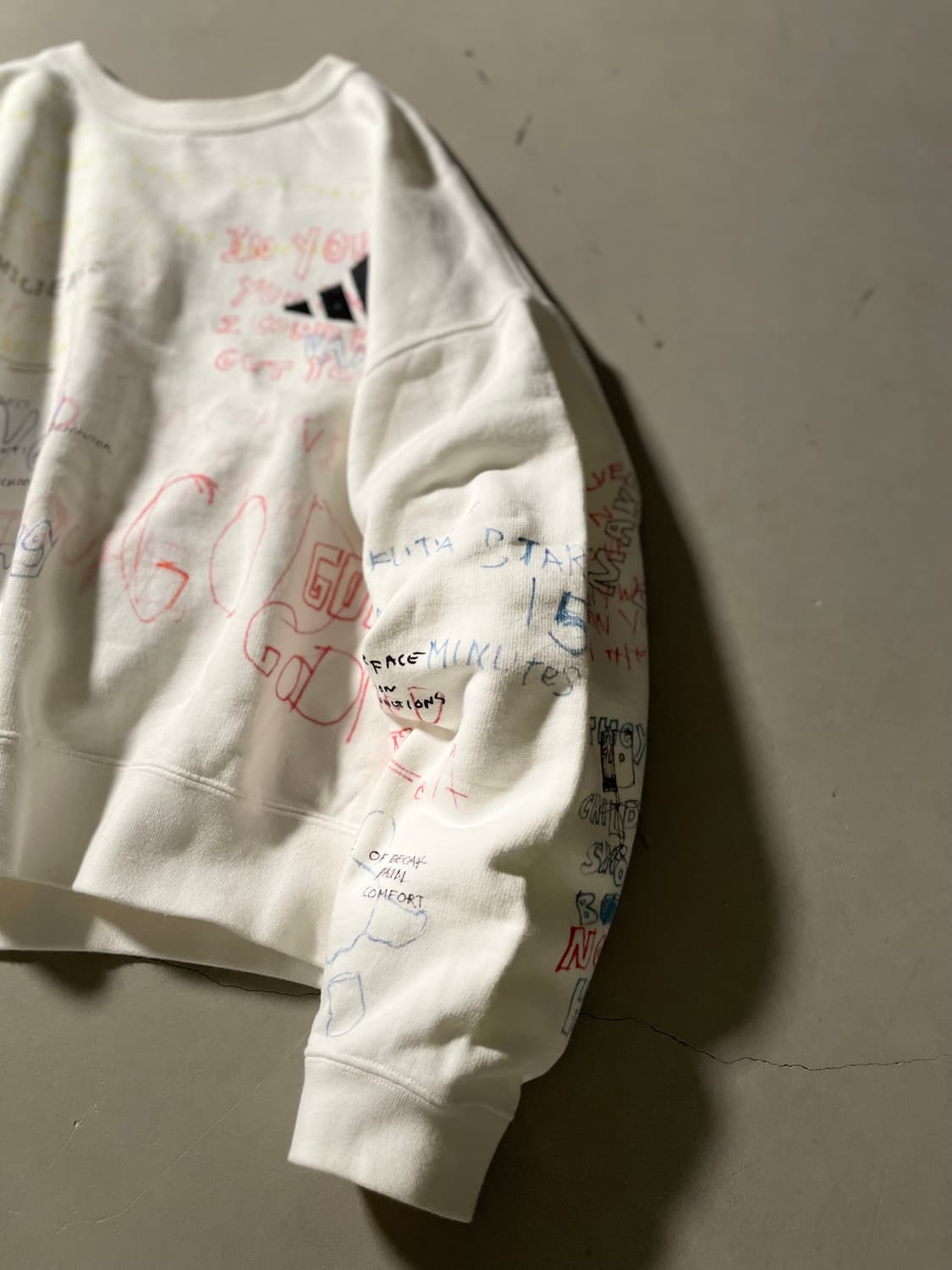 Yeezy Season 5 × adidas Graphic S•t 상품이미지2