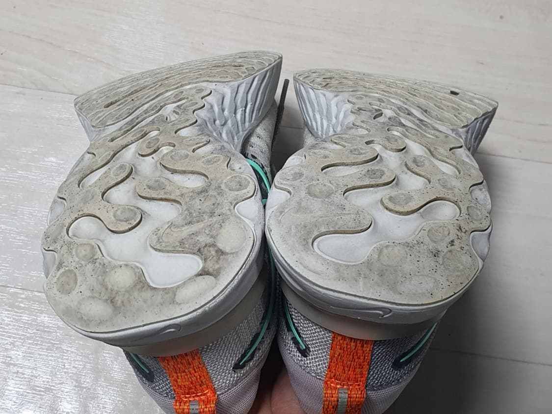 나이키 리액트 인피니티 런 플라이니트 3, 240
 상품이미지8