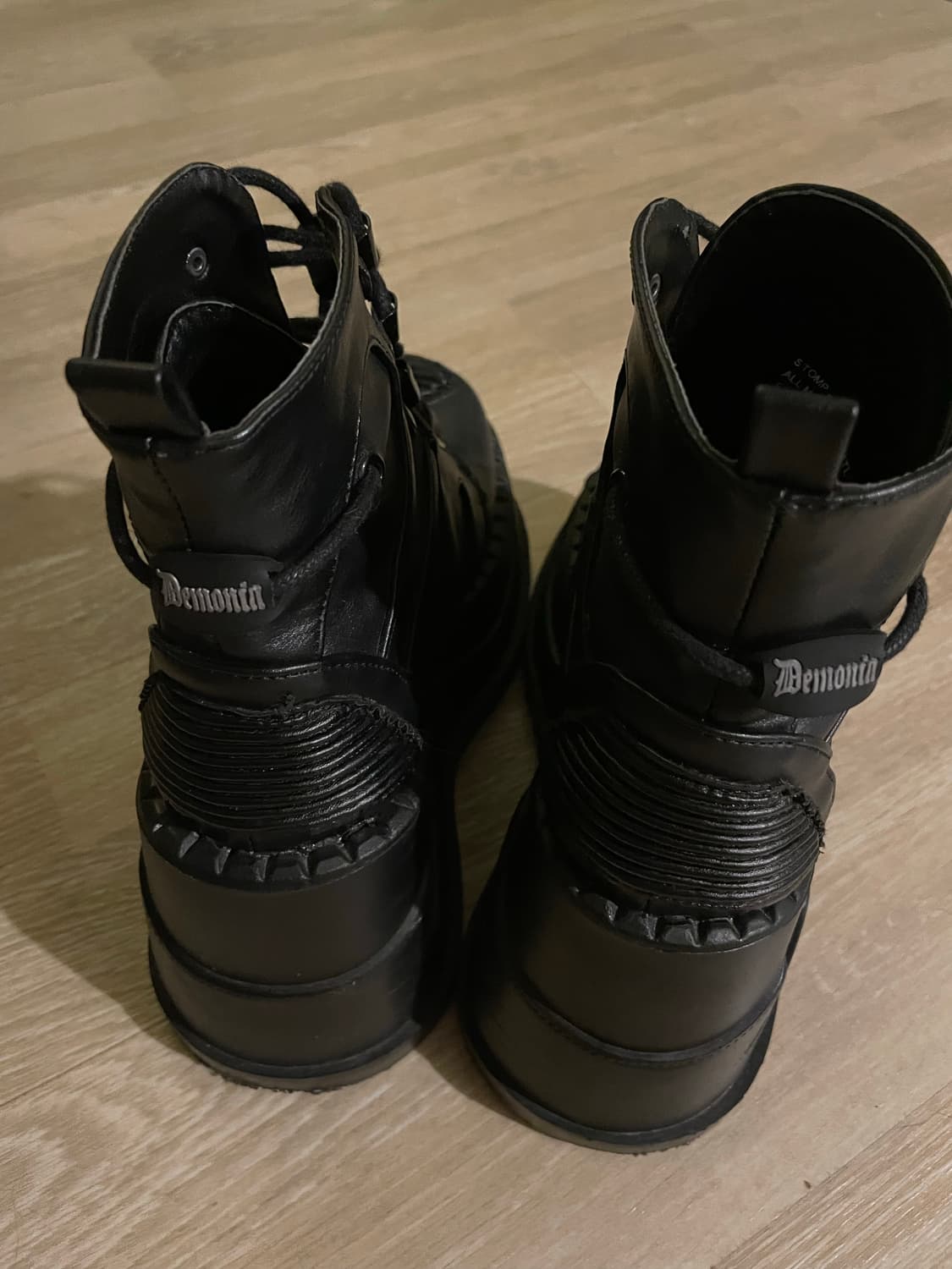 데모니아 스톰프 하이 us7 상품이미지2