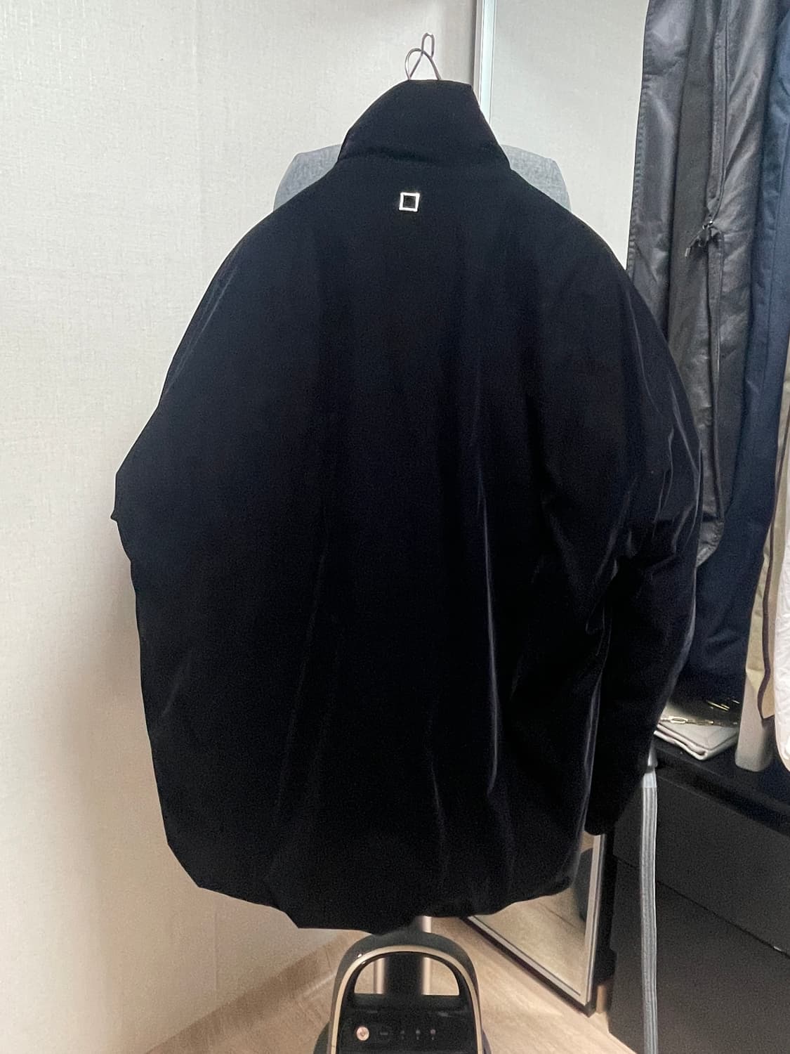우영미 하이넥 구스 다운 점퍼 블랙 상품이미지2