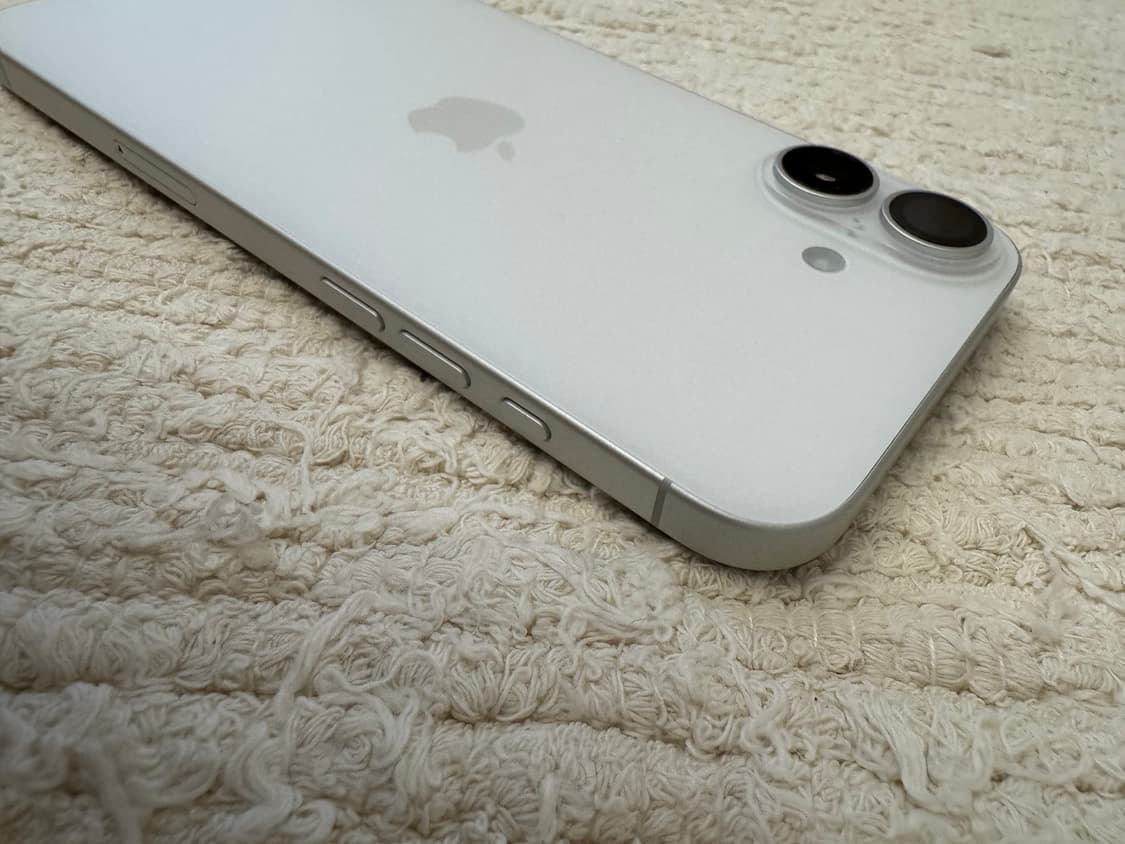 아이폰 16 플러스 256 화이트 상품이미지5