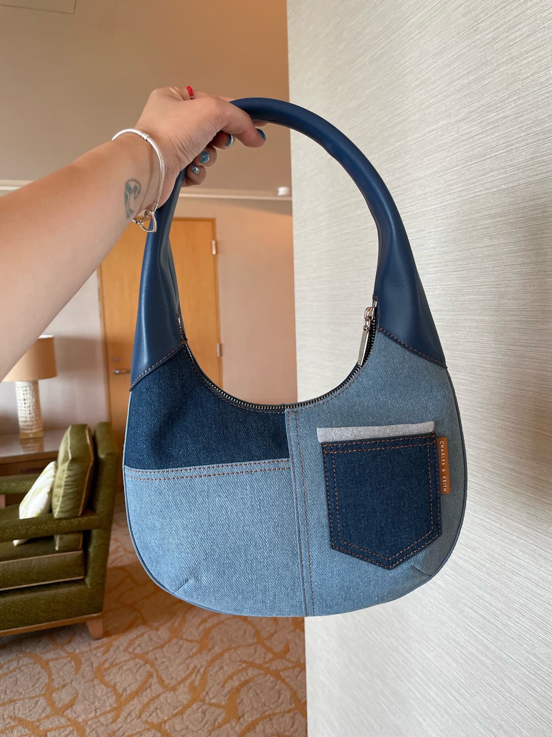 찰스앤키스 데님 숄더백 상품이미지1