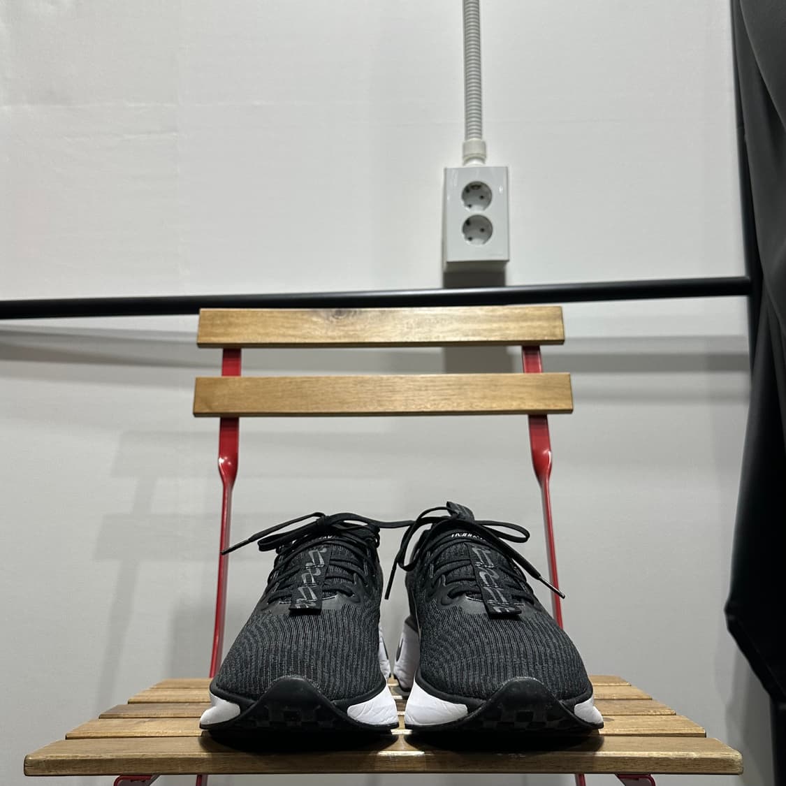 270) 나이키 런닝화 남성 남자 신발 모티바 블랙 화이트 상품이미지2