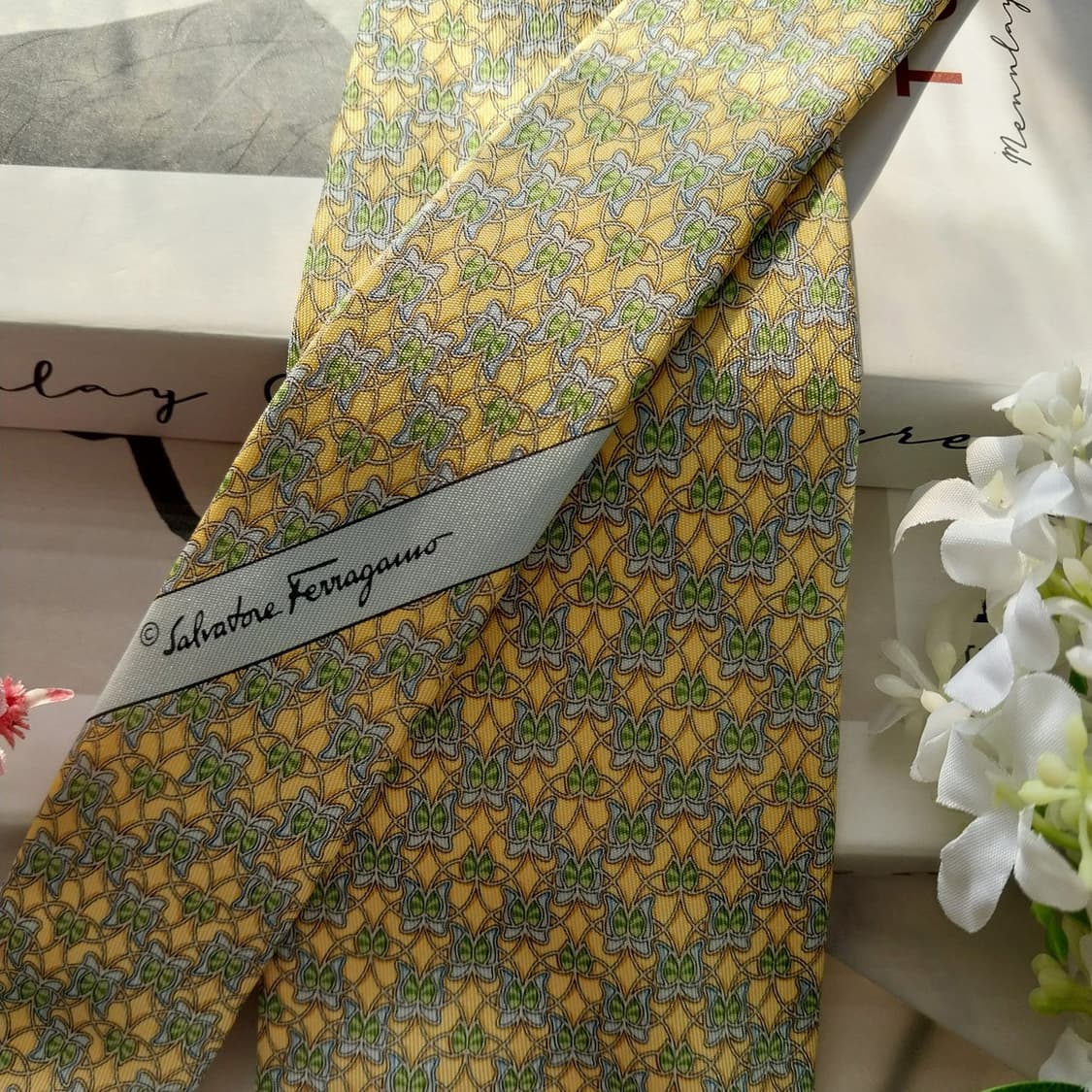 페라가모 실크 레몬 나비 패턴 넥타이 9.2cm A+등급 K1532
 상품이미지4