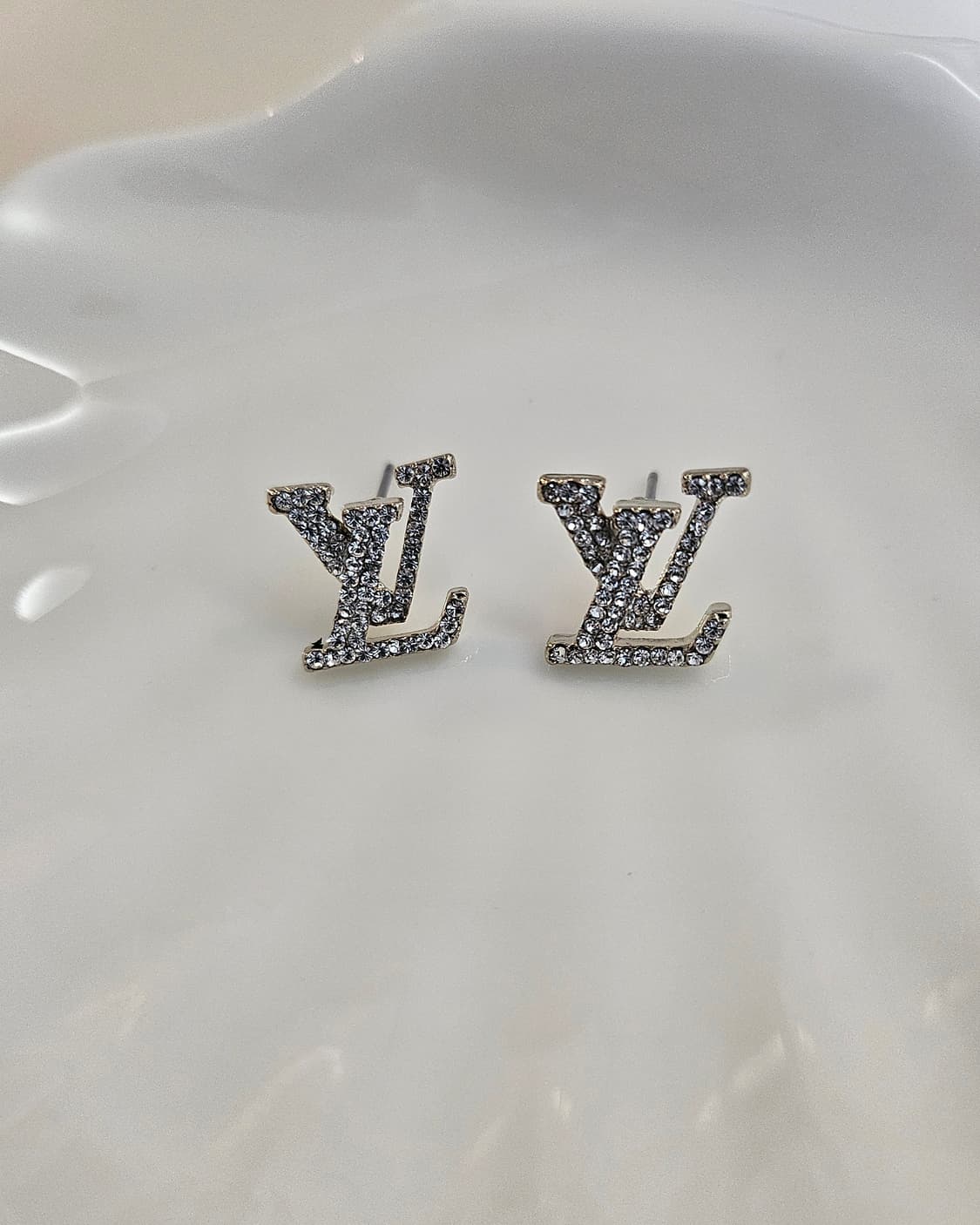 루이비통 업사이클링 아이코닉 샴페인골드 귀걸이 상품이미지1