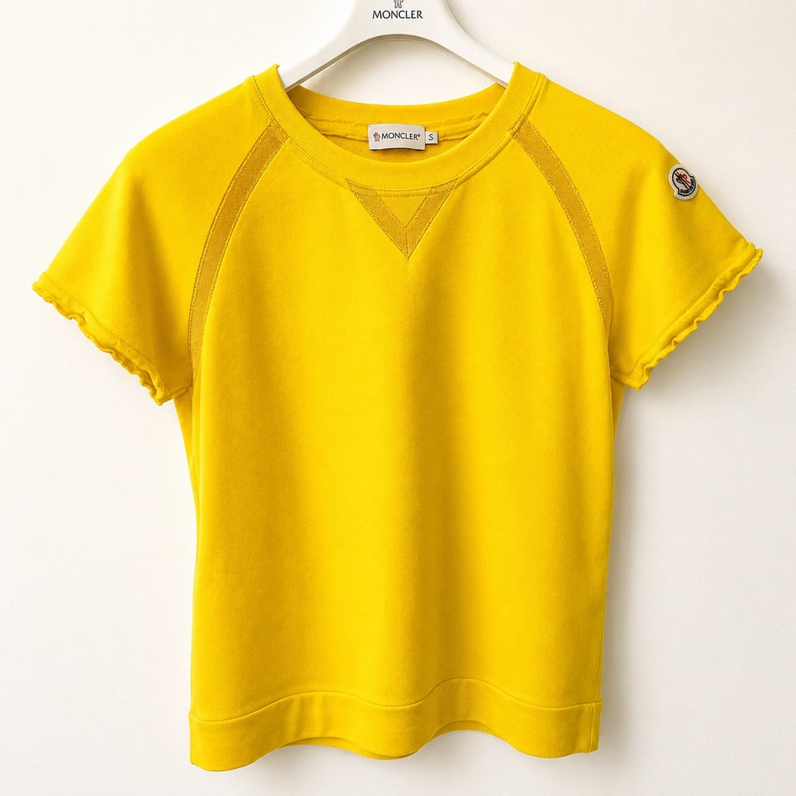 moncler women’s yellow raglan short slee 상품이미지1