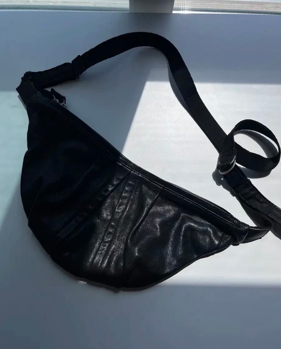 폴리테루 월스와일무브먼트 레더 카프백 상품이미지3