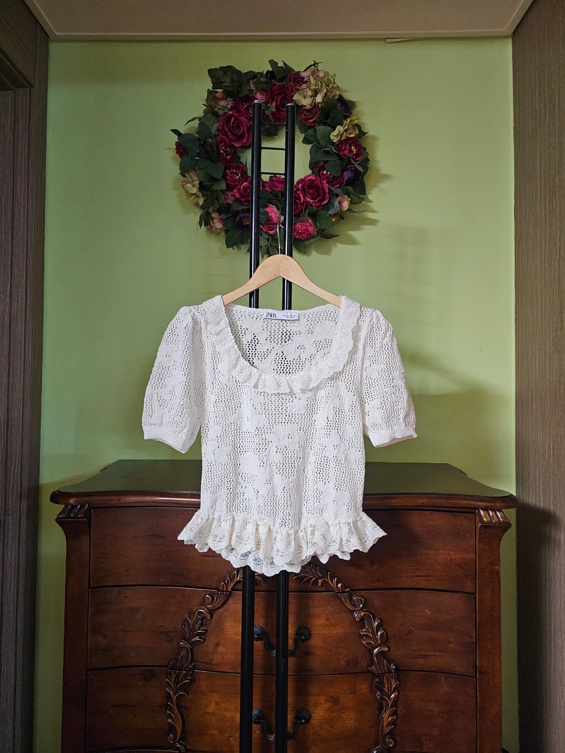 자라 레이스배색 퍼프소매니트 상품이미지1