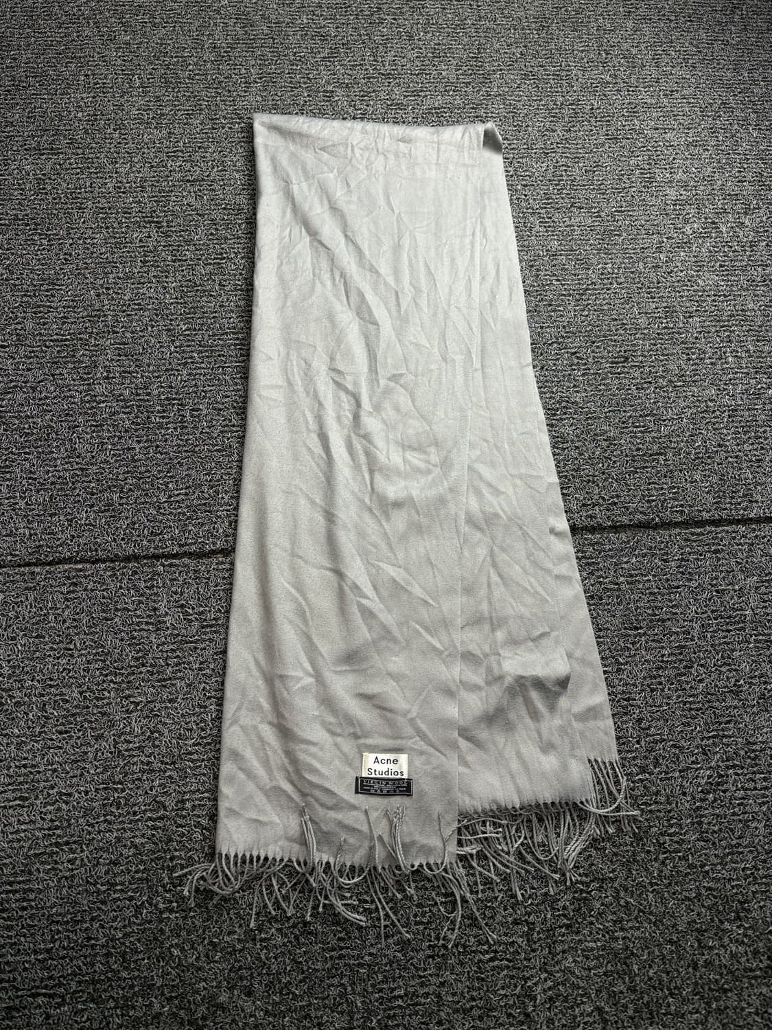 아크네 스튜디오 버진 울 미니멀 머플러 그레이 2206 상품이미지5