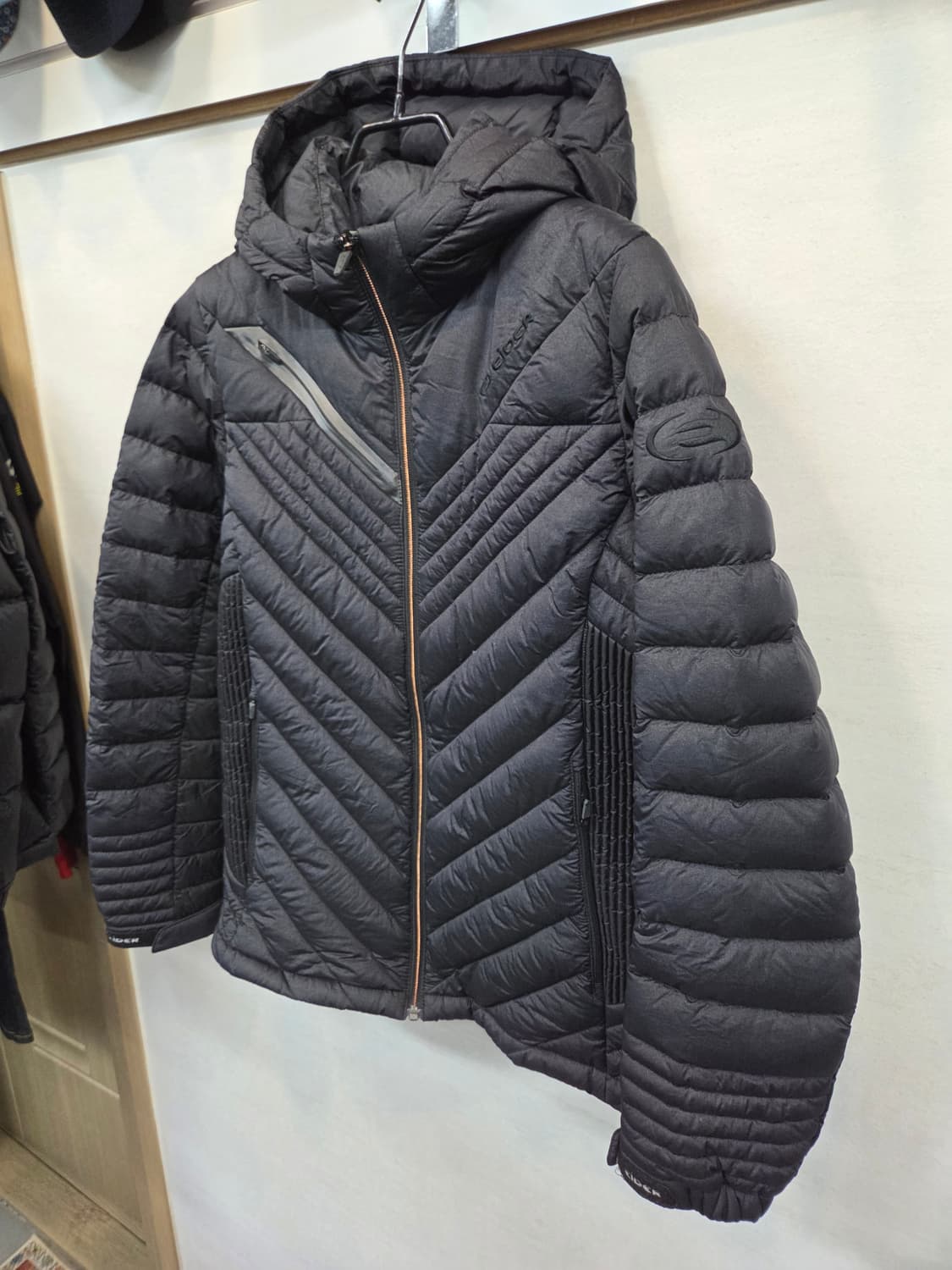 아이더 여성 글리도 경량패딩 후드 다운자켓 L 상품이미지8