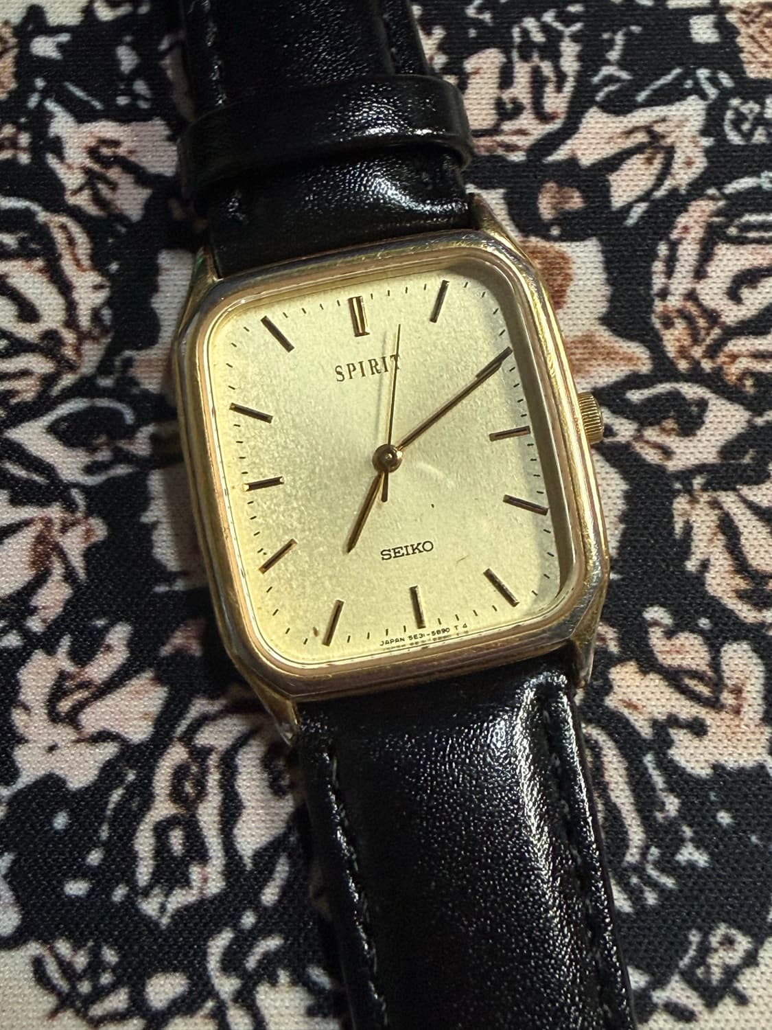 SEIKO 빈티지 쿼츠 시계 상품이미지2