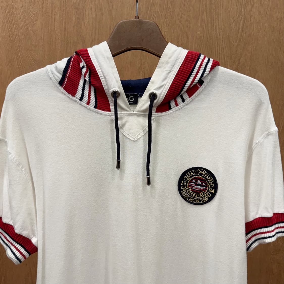 돌체앤가바나 후드 반팔 티셔츠 스트라이프 포인트 밑단 스트링 화이트 상품이미지4