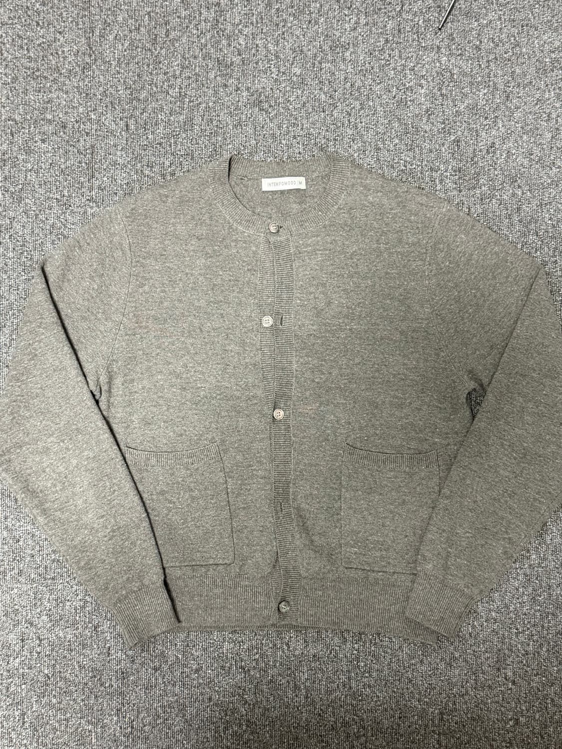 인템포무드 베이직 라운드 넥 가디건 그레이 상품이미지1