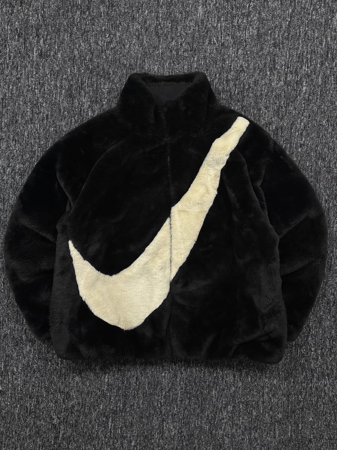 나이키 빅스우시 블랙 퍼 자켓 상품이미지3