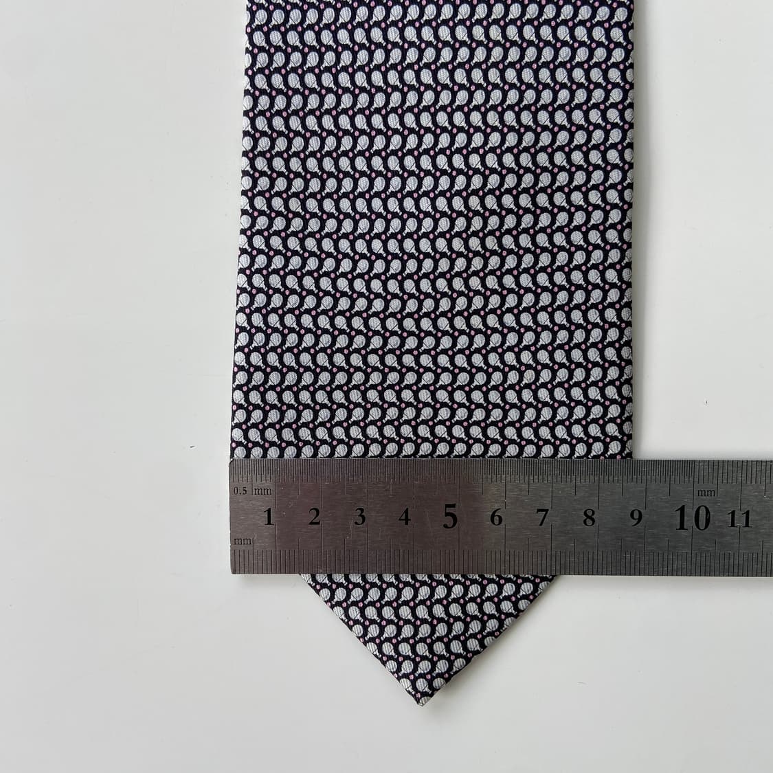 새상품급 페레가모(Ferragamo) 명품 정품 넥타이8.6cm 상품이미지8