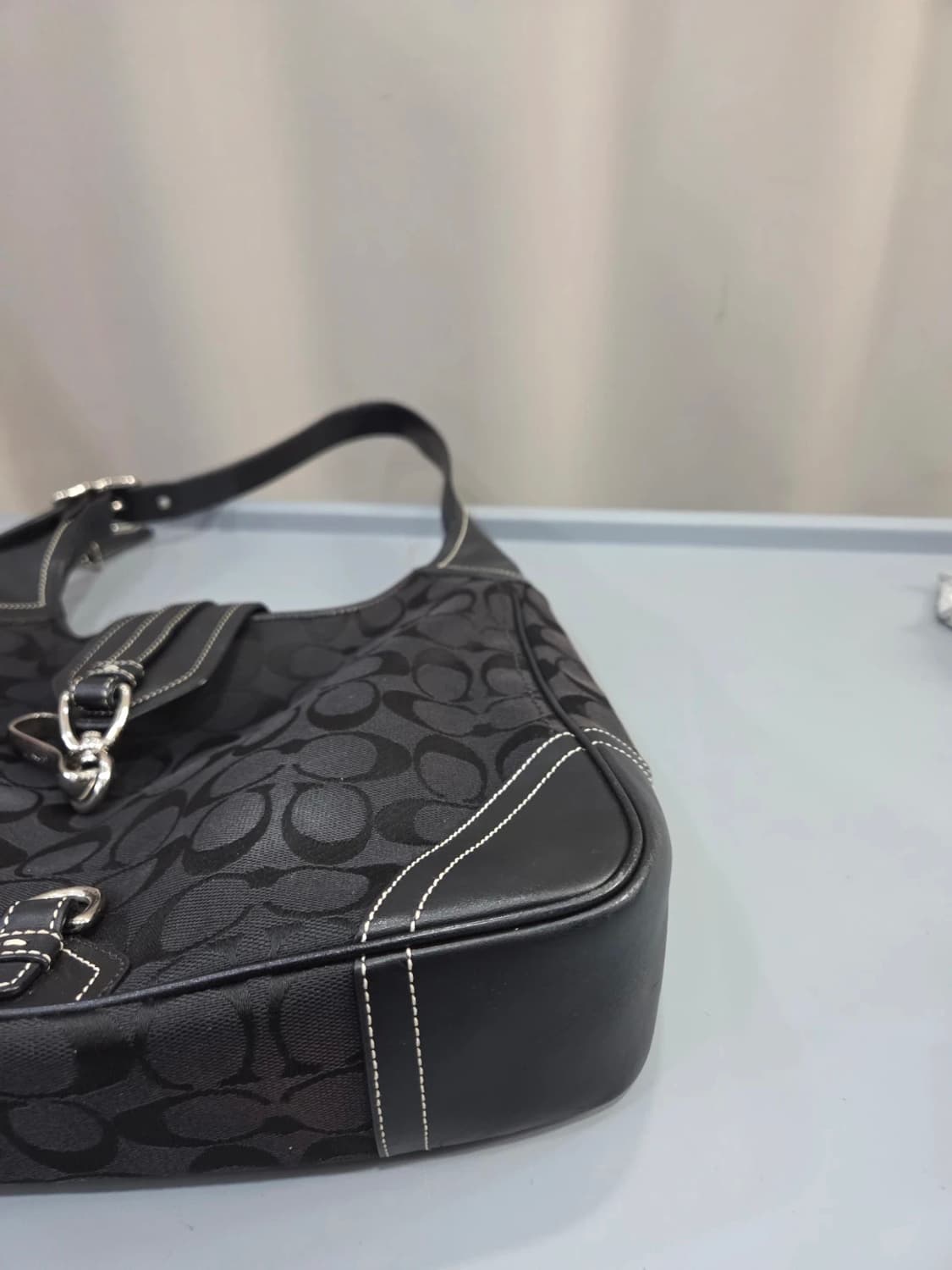 코치 블랙 시그니처 숄더백 / 코치가방 / 코치숄더백 / 코치크로스백 상품이미지5