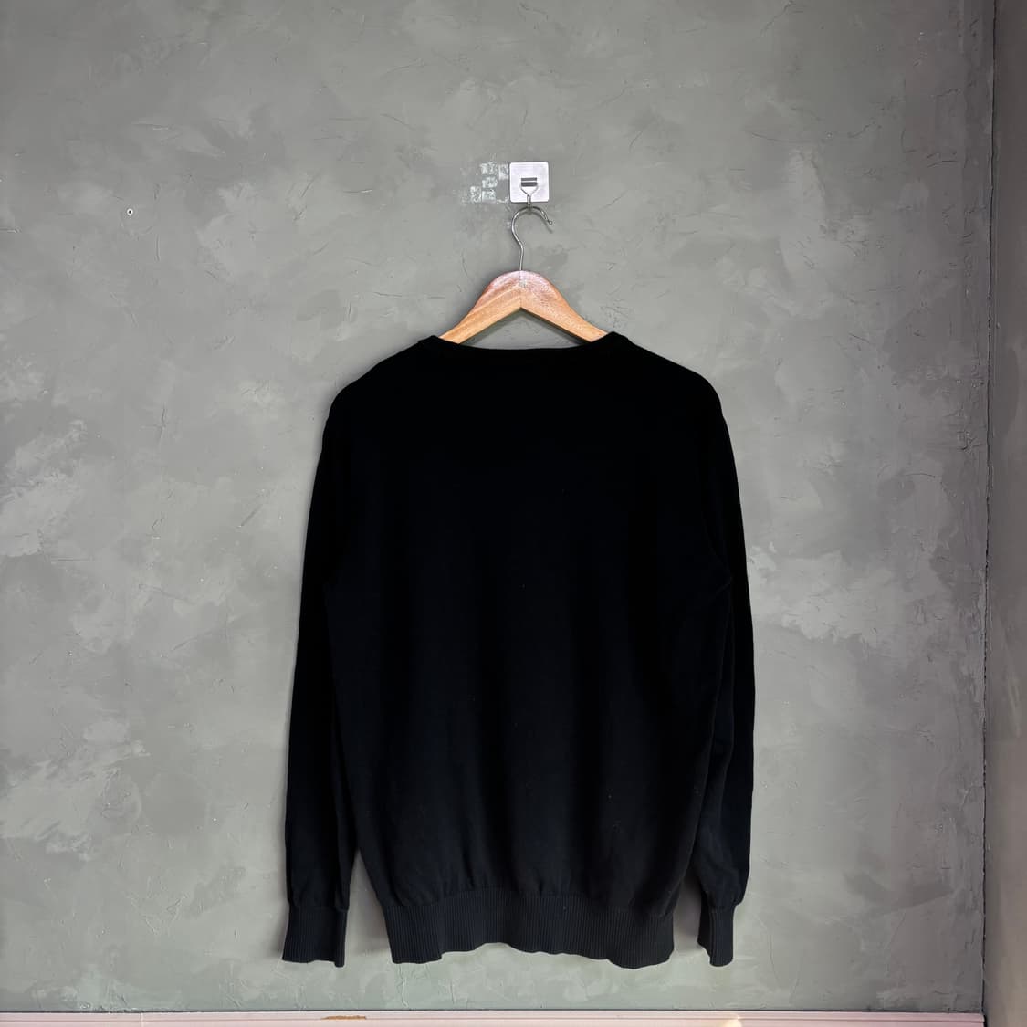 폴로 랄프로렌 라운드넥 니트 블랙 상품이미지4