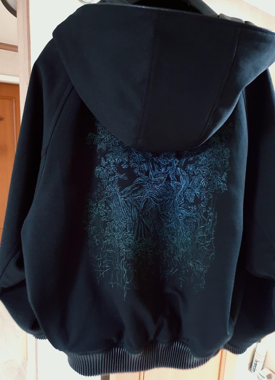 송지오 23fw 컬렉션 아트워크 리버시블 가죽자켓 46사이즈 상품이미지1