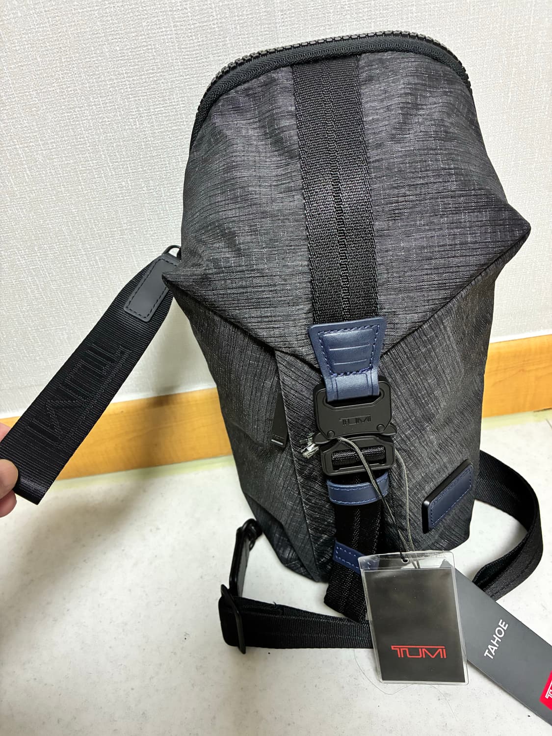 (새상품) 투미 TUMI 타호 보즈만 슬링백 상품이미지2