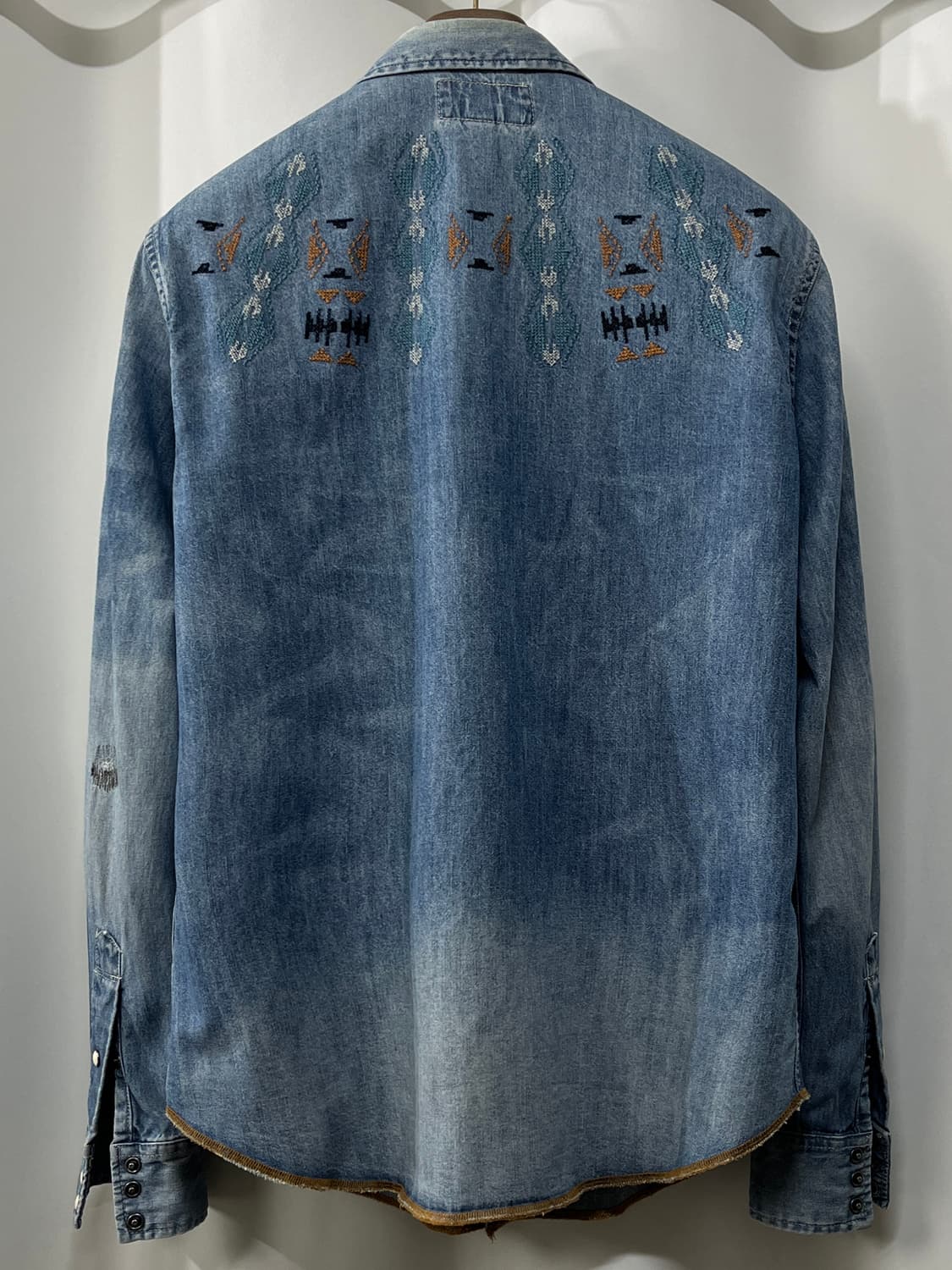 폴로 랄프로렌 사우스웨스턴 리페어 아즈텍 콘초 데님 셔츠 상품이미지2