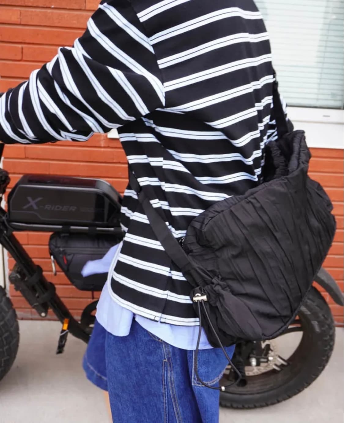 하아카이브 츠통령 플리츠 하이브리드 숄더 크로스백 상품이미지3