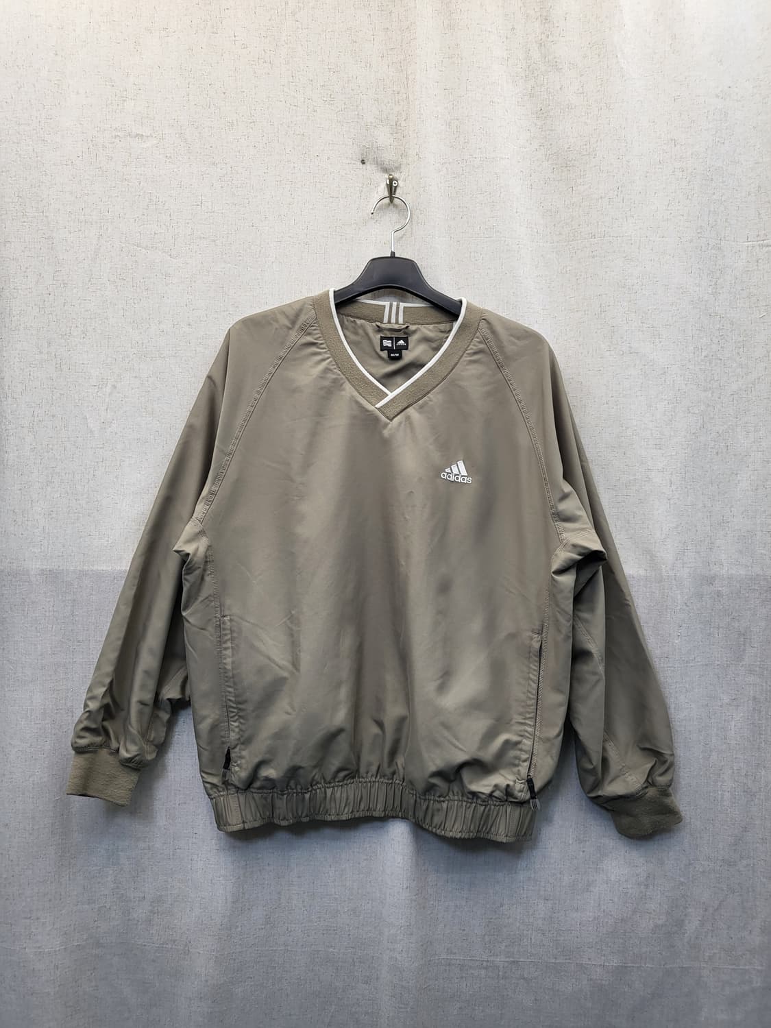 아디다스 브이넥 윈드브레이커 상품이미지1