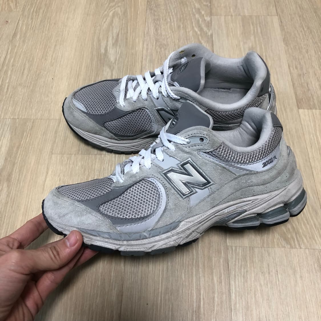 (245) 뉴발란스 New balance ML 2002 그레이 러닝화 상품이미지1