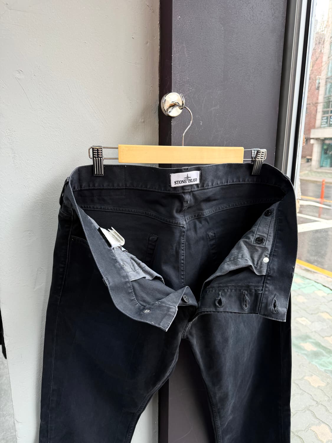 34~35/ 스톤아일랜드 백 와펜 패치 블랙 데님 팬츠 상품이미지6