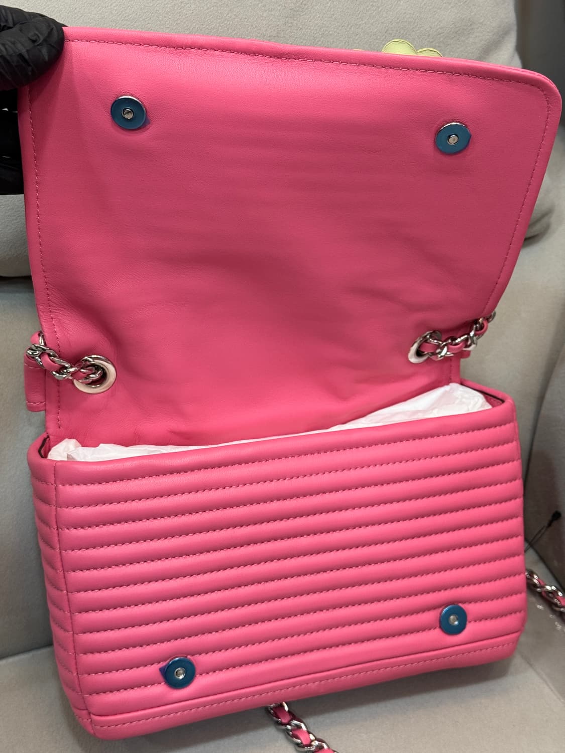 새상품급 모스키노 바이커백 상품이미지3