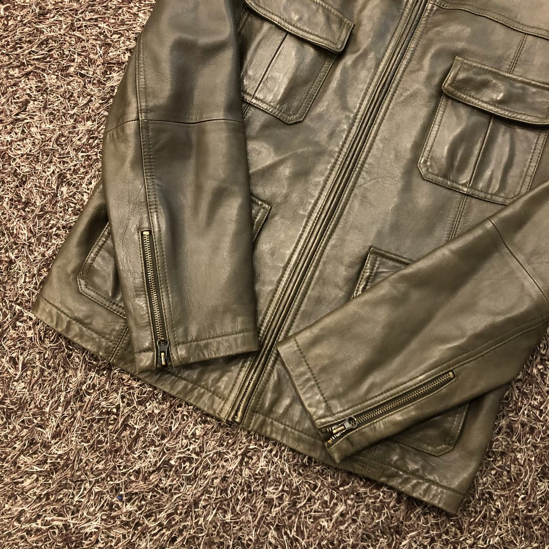 비욘드클로젯 양가죽 쿼드포켓 바이커 레더 가죽 자켓 상품이미지4