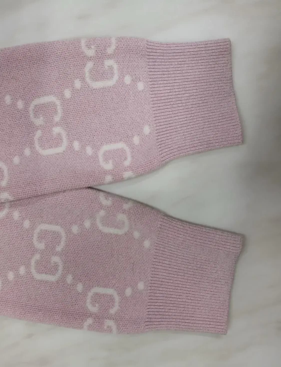 구찌 GG로고 여성 남성 긴팔 브이넥 니트 S 사이즈  상품이미지6