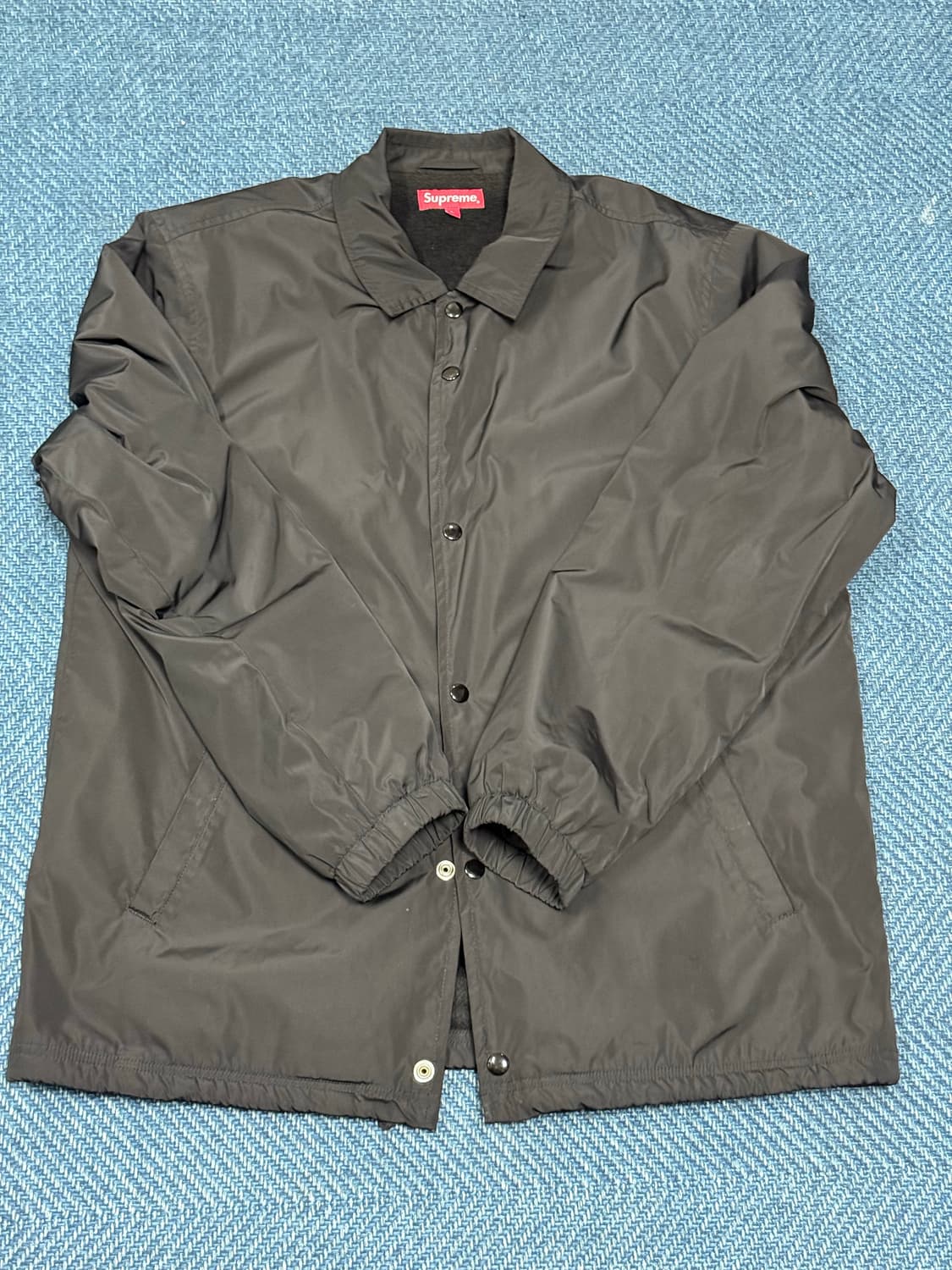 16FW Supreme Oldenglish 코치자켓 상품이미지4