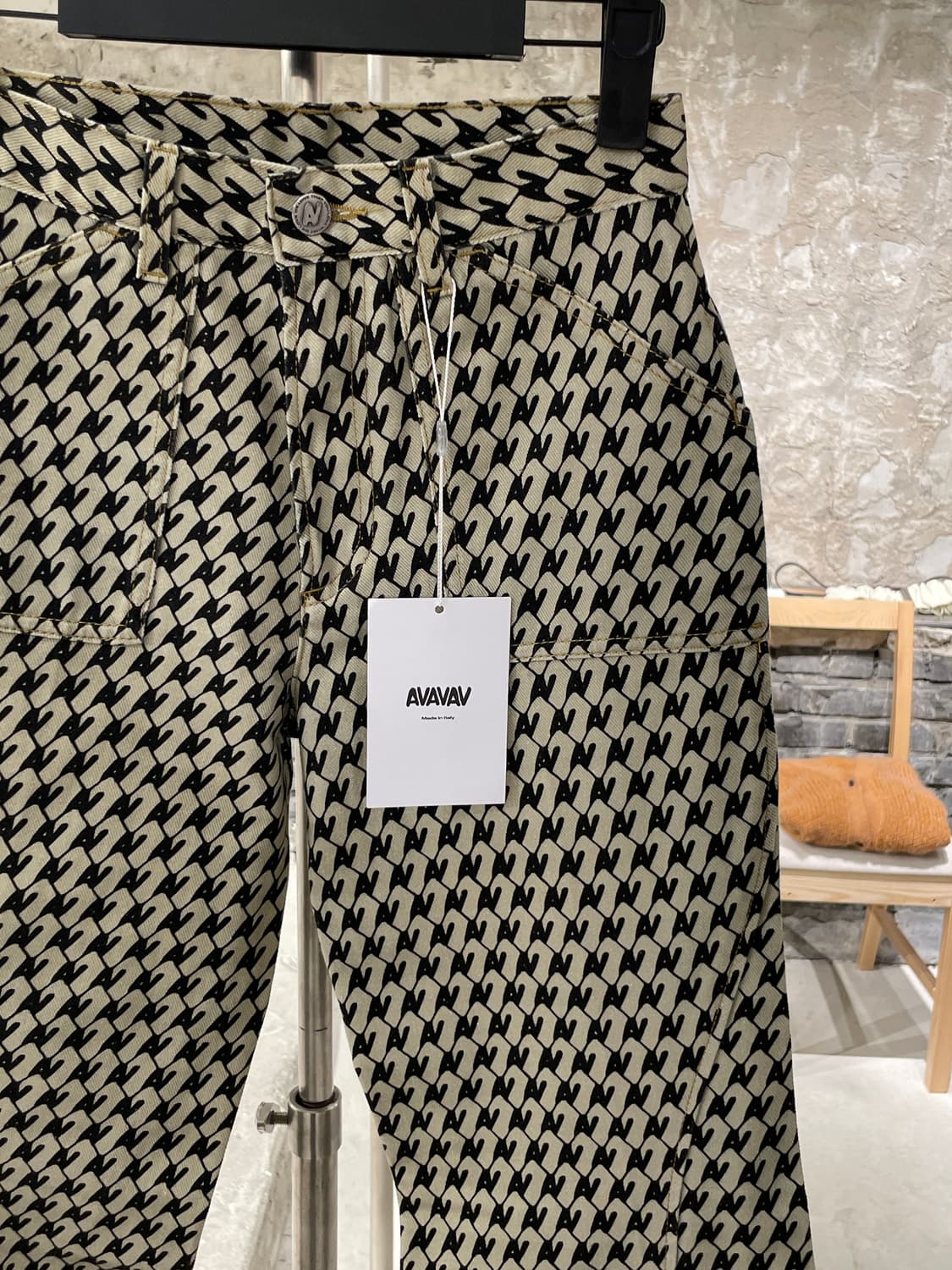 아바바브 av 시그니쳐 플레어 맘 팬츠 상품이미지3