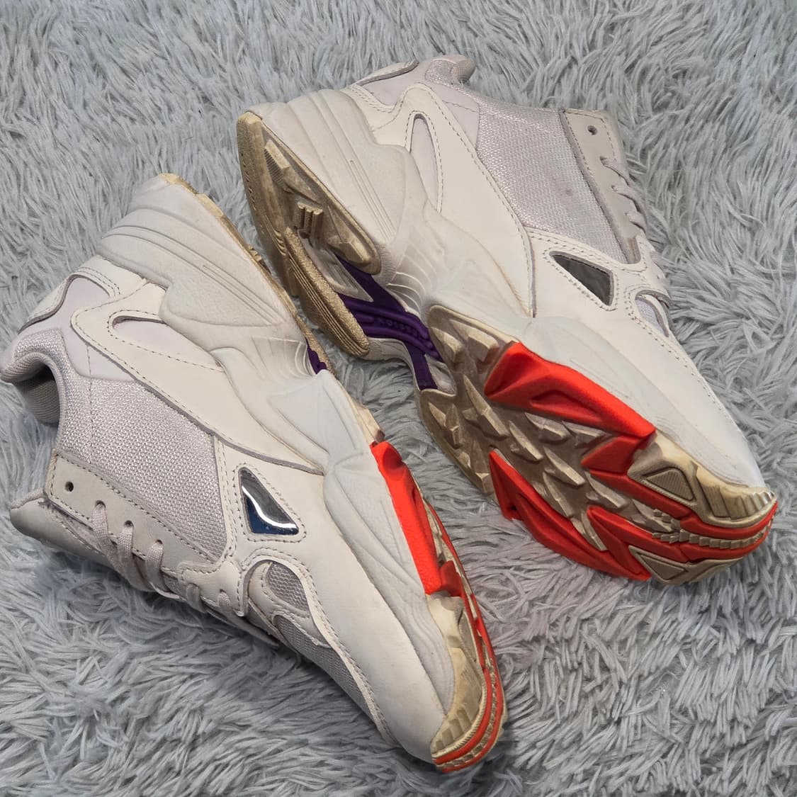 5q-2:아디다스 팰컨 트리플 화이트 EE5118 (230mm) 상품이미지6