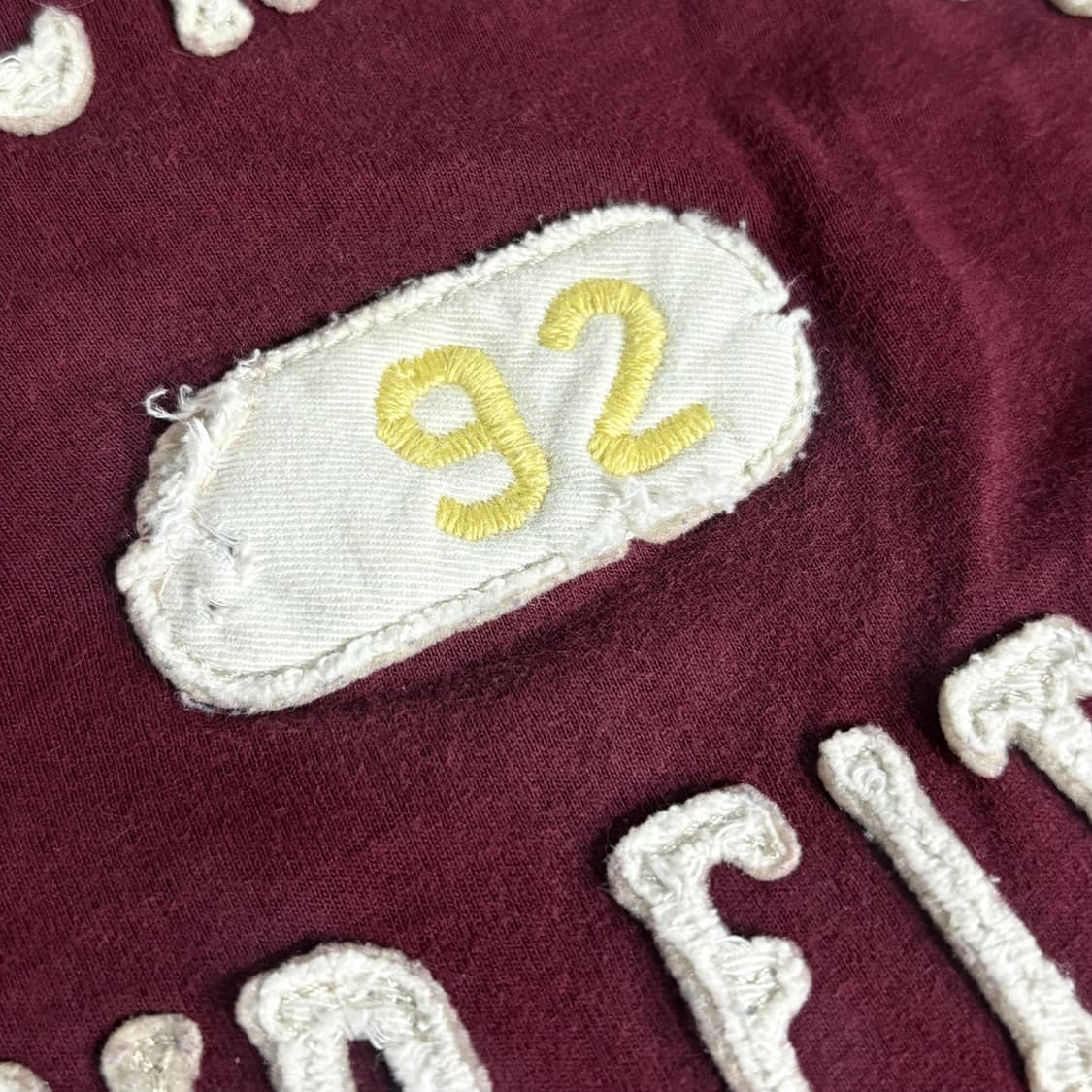 Abercrombie 딱붙슬림핏 버건디 라운드 반팔 상품이미지4