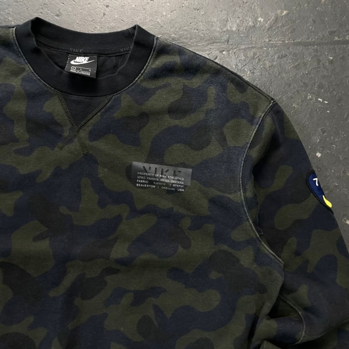100 나이키 카모 맨투맨 상품이미지2