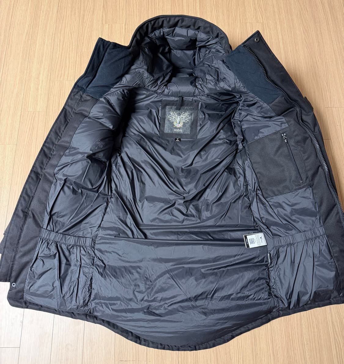 노비스 쉘비 블랙 XS 사이즈 판매합니다. 상품이미지3