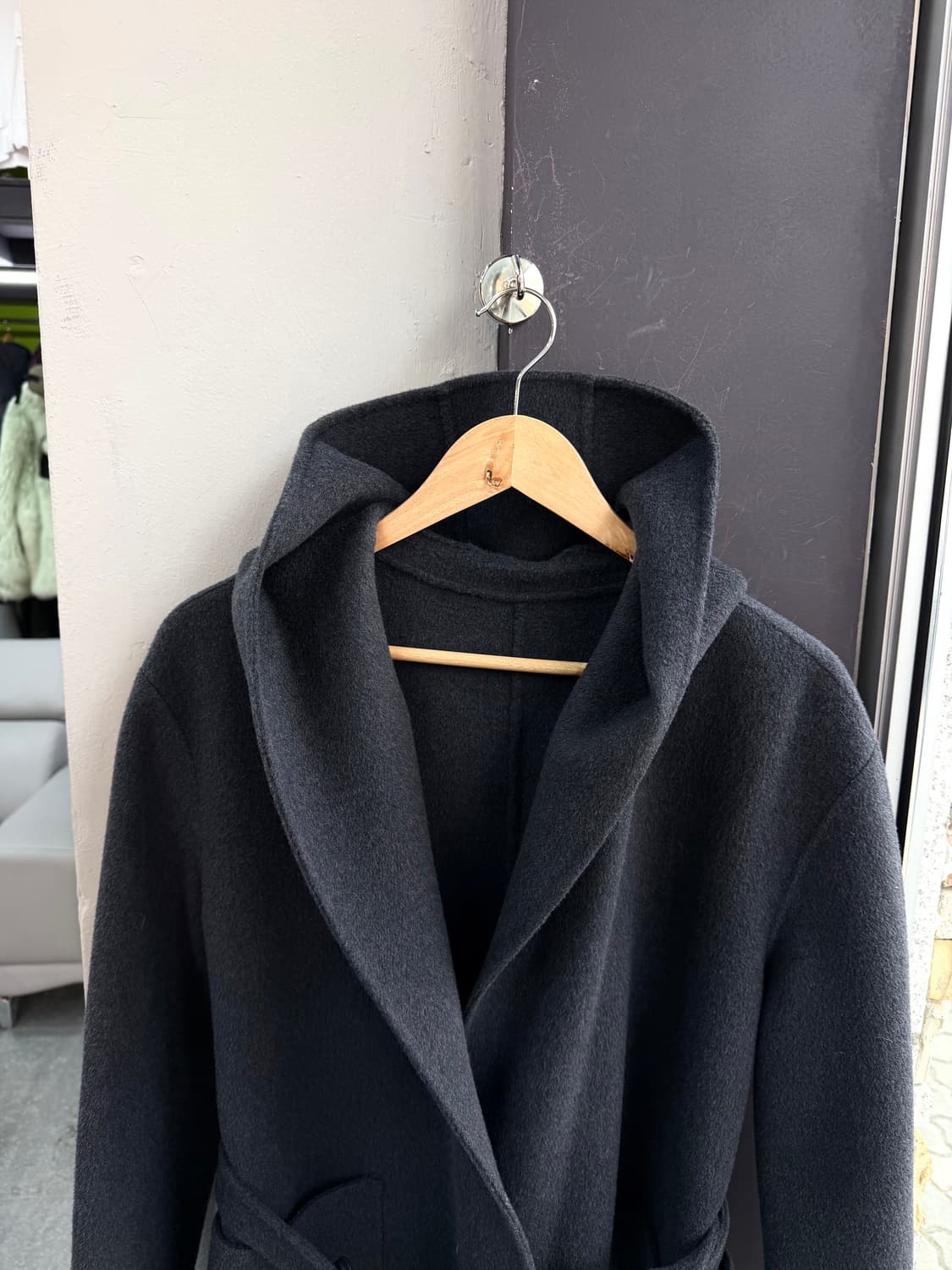 82/ 시스템 19FW 앙고라 캐시미어 벨티드 코트 상품이미지5