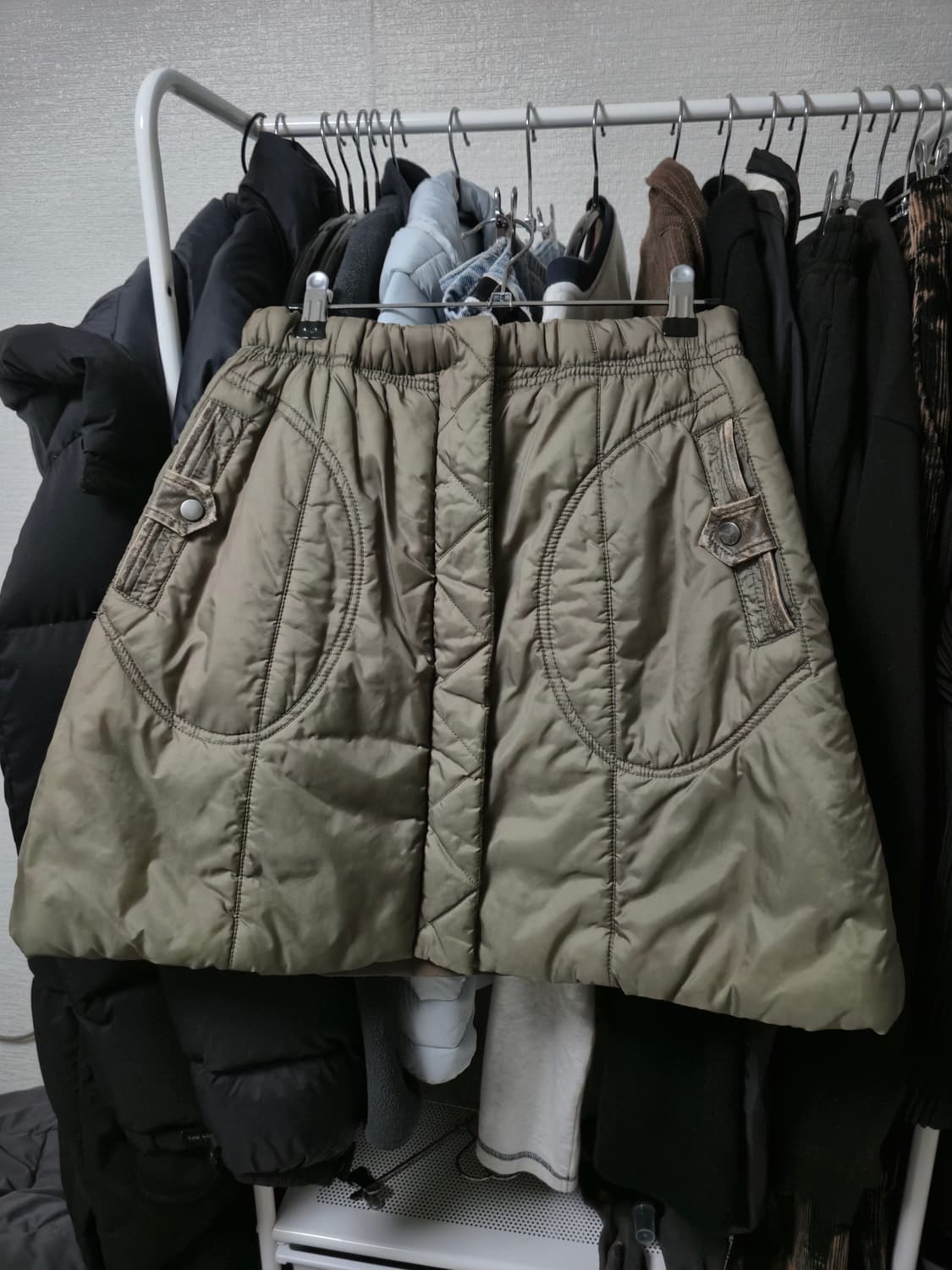 카키 패딩 랩 스커트 상품이미지1